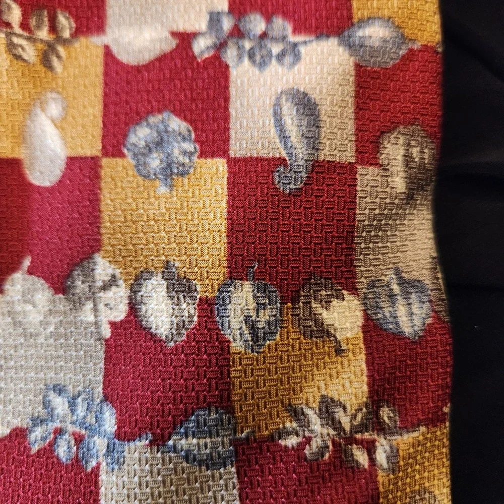 Preswick & Moore Tie Mens OS Red Gold Silk Excellent Leaf Paisley Dark Academia